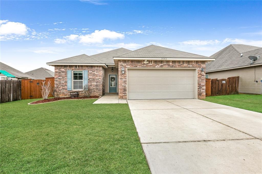 Covington, Louisiana 70435, United States, 3 Bedrooms Bedrooms, ,2 BathroomsBathrooms,Residential,Pending,64805