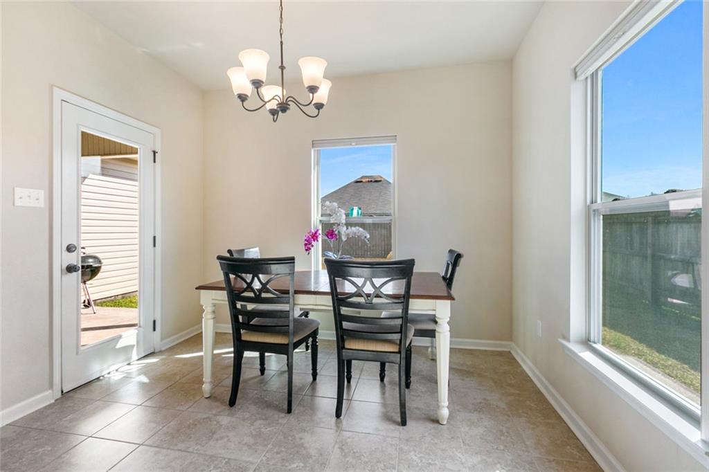 Covington, Louisiana 70435, United States, 3 Bedrooms Bedrooms, ,2 BathroomsBathrooms,Residential,Pending,64805