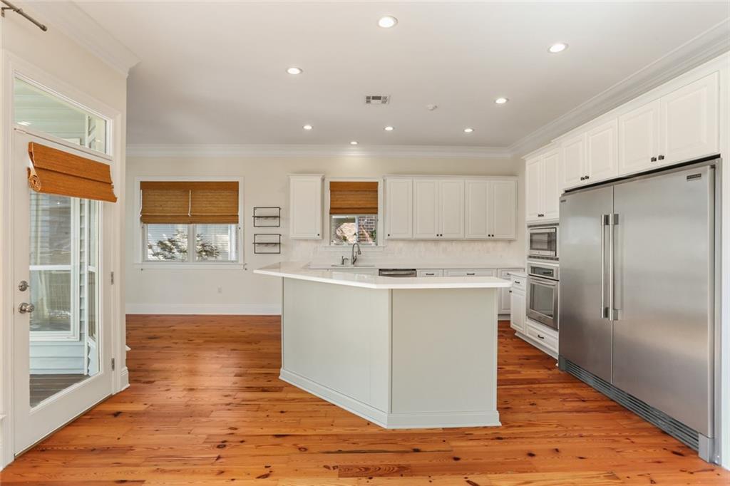 New Orleans, Louisiana 70124, United States, 3 Bedrooms Bedrooms, ,3 BathroomsBathrooms,Residential,Pending,107347