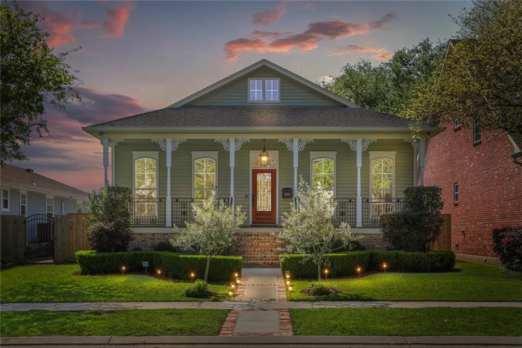 New Orleans, Louisiana 70124, United States, 3 Bedrooms Bedrooms, ,3 BathroomsBathrooms,Residential,Pending,107347