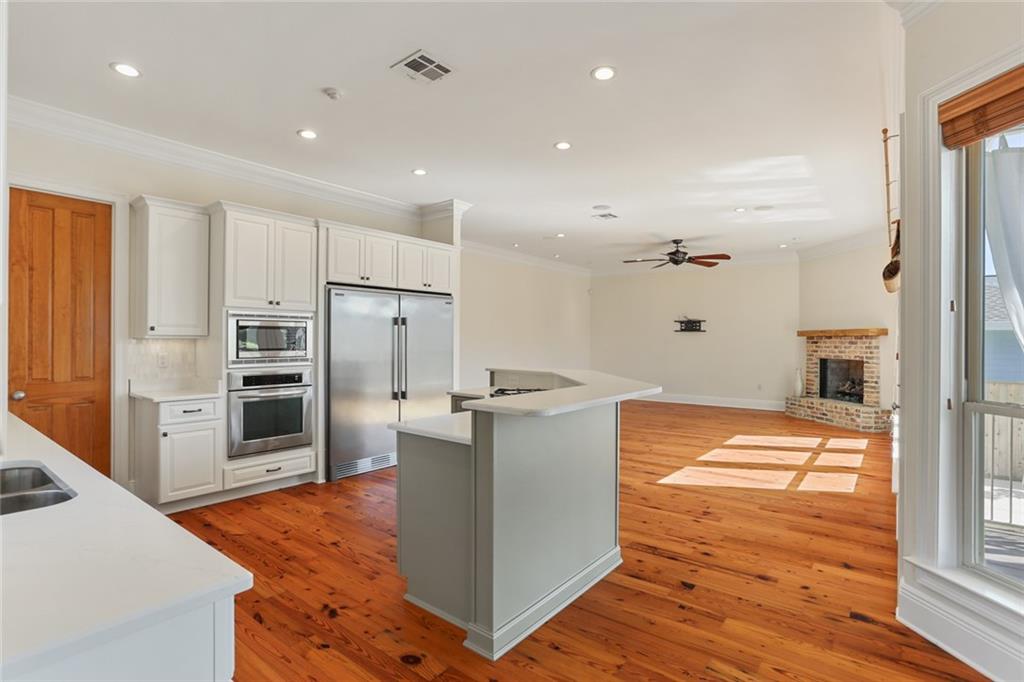 New Orleans, Louisiana 70124, United States, 3 Bedrooms Bedrooms, ,3 BathroomsBathrooms,Residential,Pending,107347