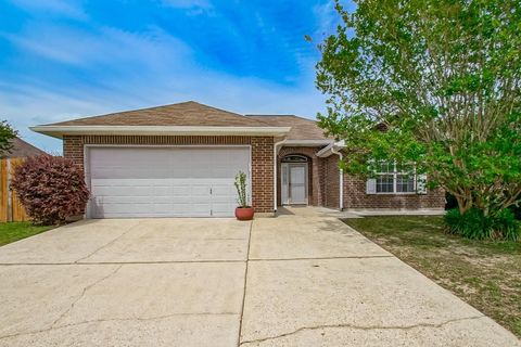Photo of 330 PENN MILL LAKES Boulevard, Covington, LA 70435 (MLS # 2556777)