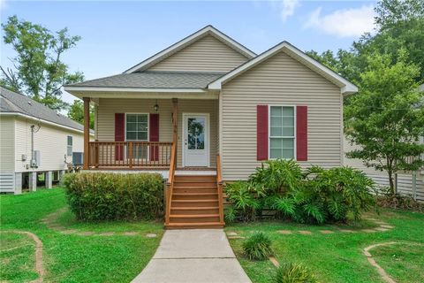 Photo of 156 SOUTH Street, Slidell, LA 70458 (MLS # 2554720)