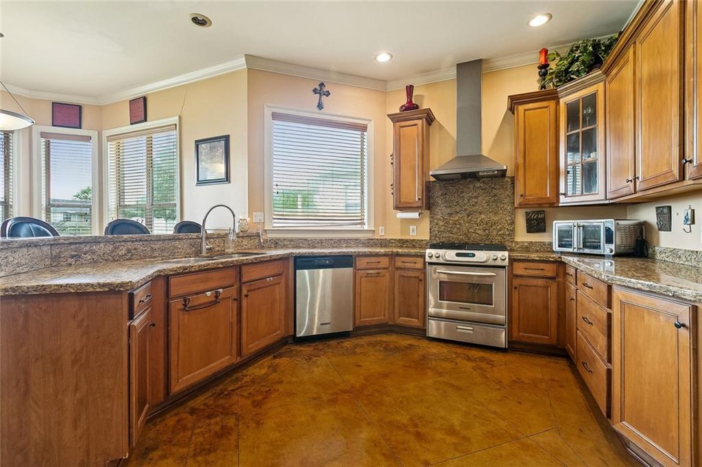 105 NATCHEZ TRACE Drive