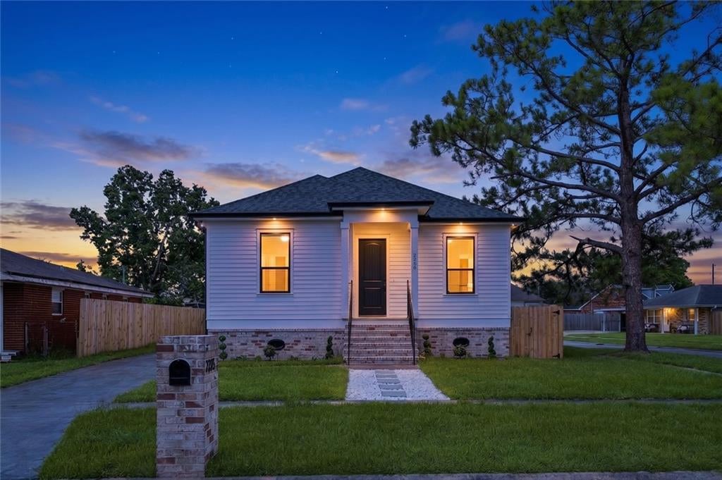 2205 CONGRESSMAN HEBERT Street