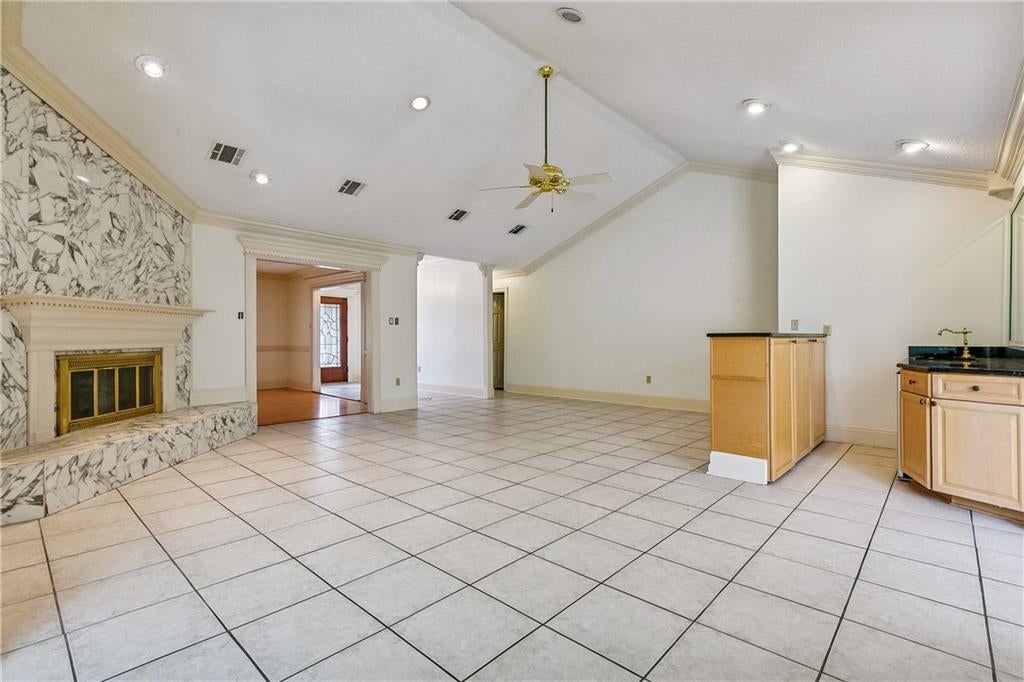 3621 TOLMAS Drive