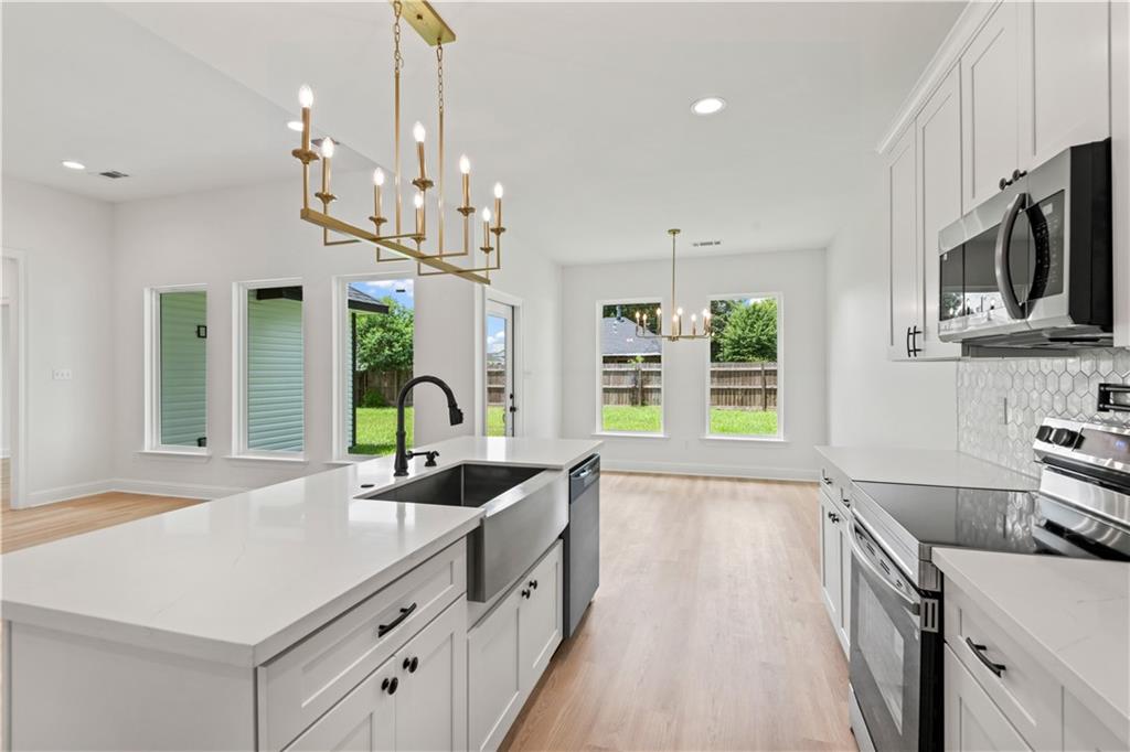 Slidell, Louisiana 70460, United States, 3 Bedrooms Bedrooms, ,2 BathroomsBathrooms,Residential,Active,166296