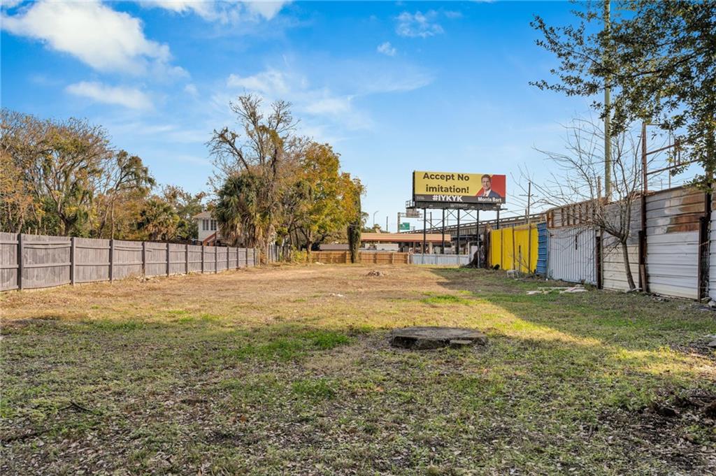 1245 N CLAIBORNE Avenue