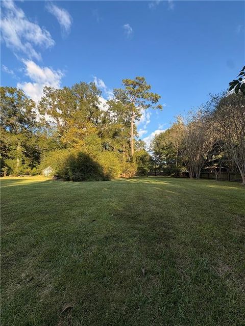 148 HWY 1077 Highway Madisonville LA 70447