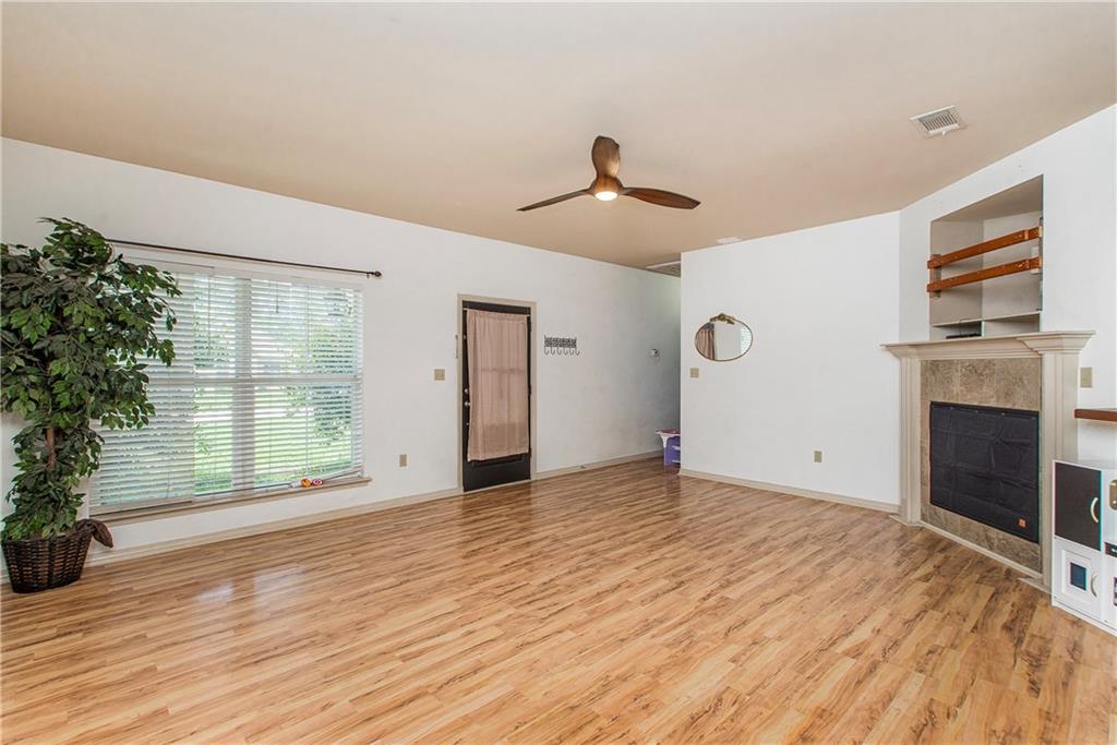 18335 FOX HOLLOW Loop