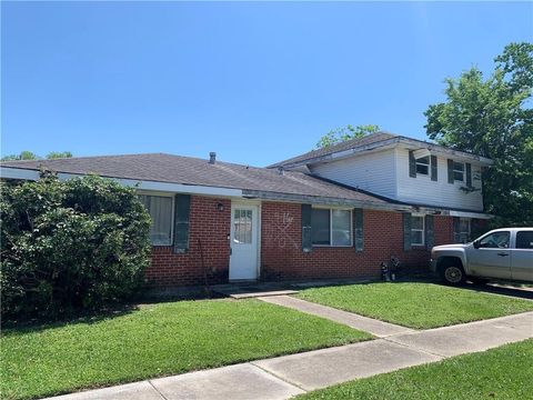 2805 ROSETTA Drive Chalmette LA 70043