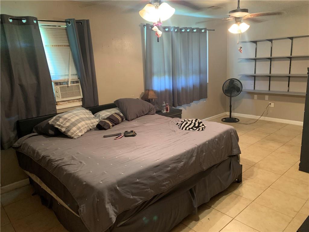 2805 ROSETTA Drive