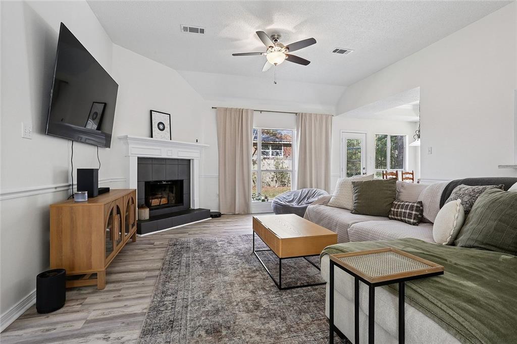 100 E THISTLE Street