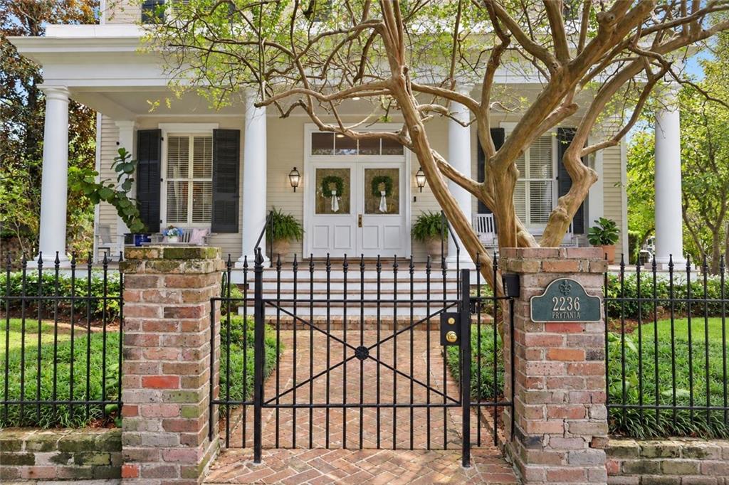 2236 PRYTANIA Street