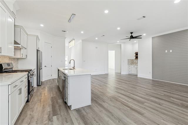 2708 MARQUEZ Drive