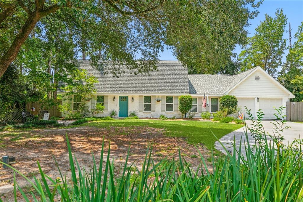 View Mandeville, LA 70471 house