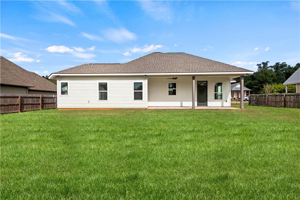 Covington, Louisiana 70435, United States, 3 Bedrooms Bedrooms, ,2 BathroomsBathrooms,Residential,Active,33949