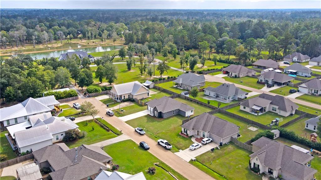 Covington, Louisiana 70435, United States, 3 Bedrooms Bedrooms, ,2 BathroomsBathrooms,Residential,Active,33949