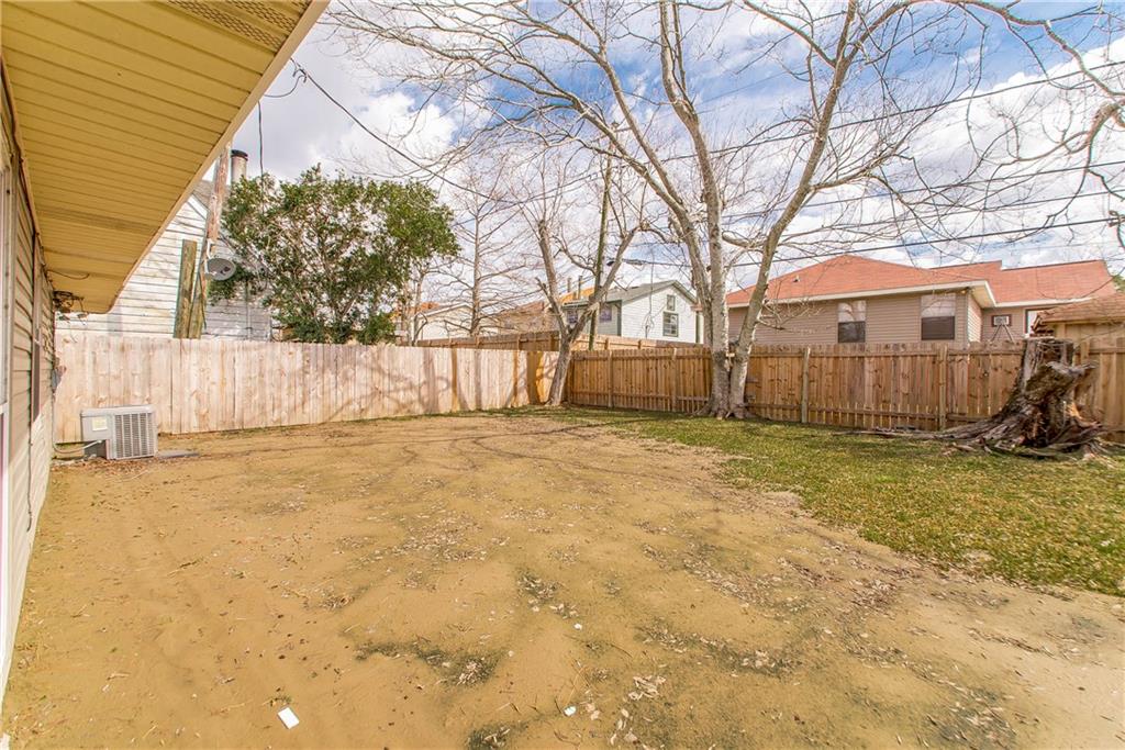 La Place, Louisiana 70068, United States, 3 Bedrooms Bedrooms, ,2 BathroomsBathrooms,Residential,Pending,64989