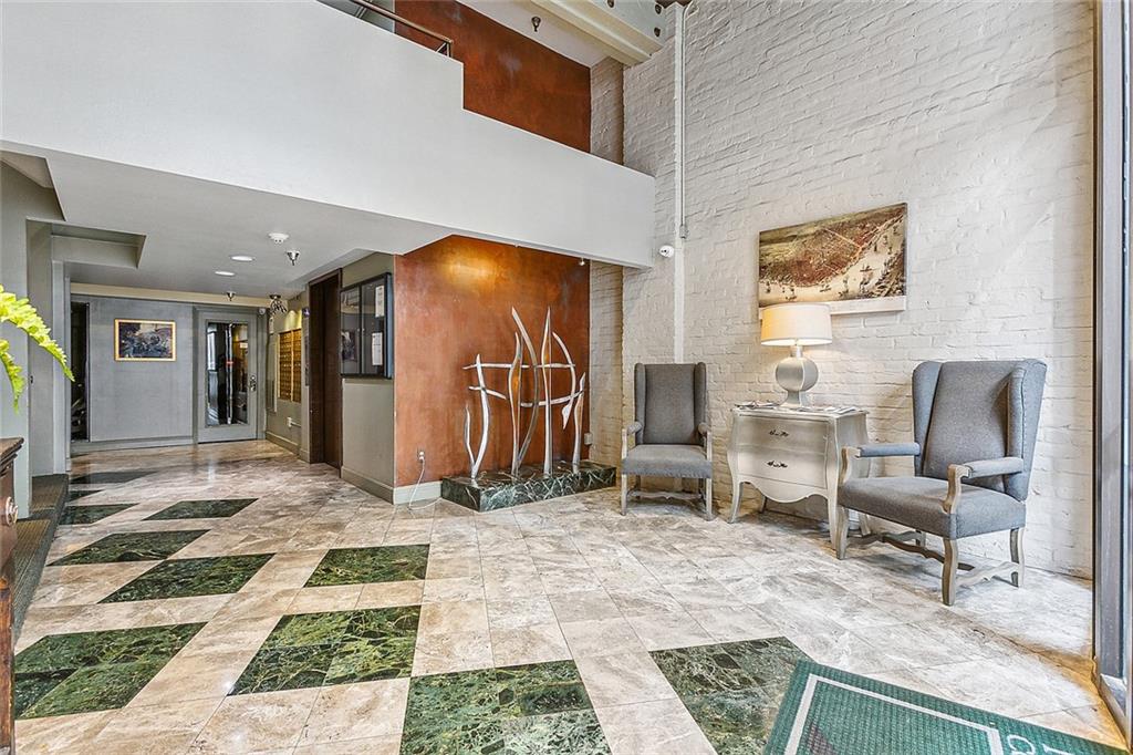 New Orleans, Louisiana 70130, United States, 1 Bedroom Bedrooms, ,2 BathroomsBathrooms,Residential,Active,21735