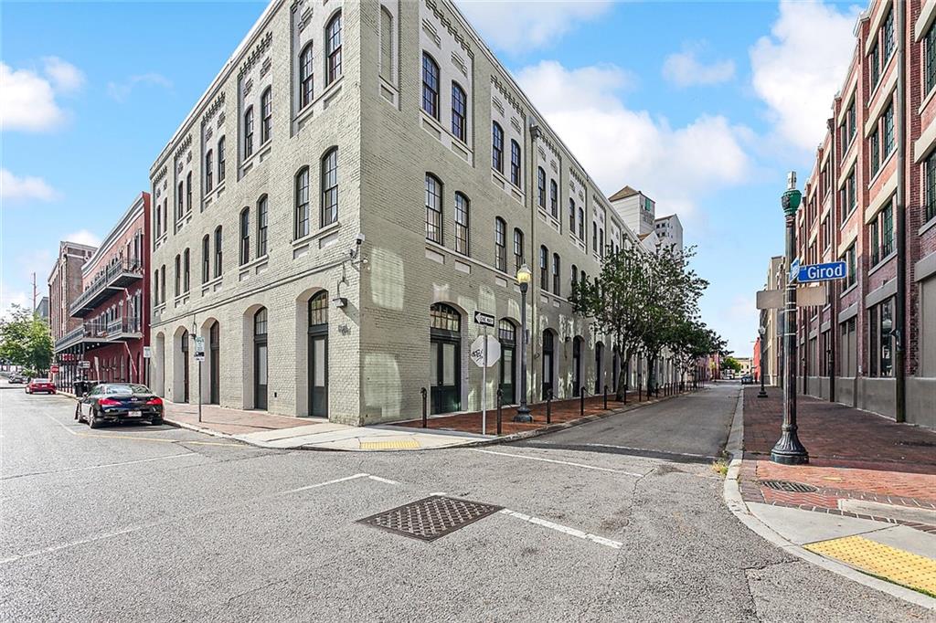 New Orleans, Louisiana 70130, United States, 1 Bedroom Bedrooms, ,2 BathroomsBathrooms,Residential,Active,21735