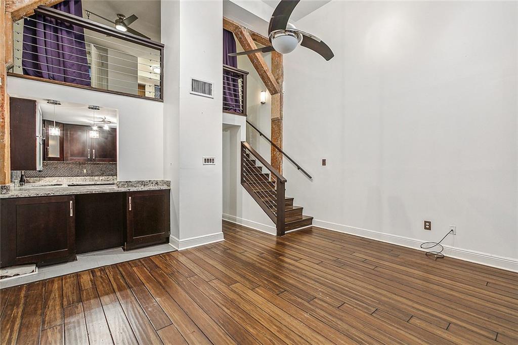 New Orleans, Louisiana 70130, United States, 1 Bedroom Bedrooms, ,2 BathroomsBathrooms,Residential,Active,21735