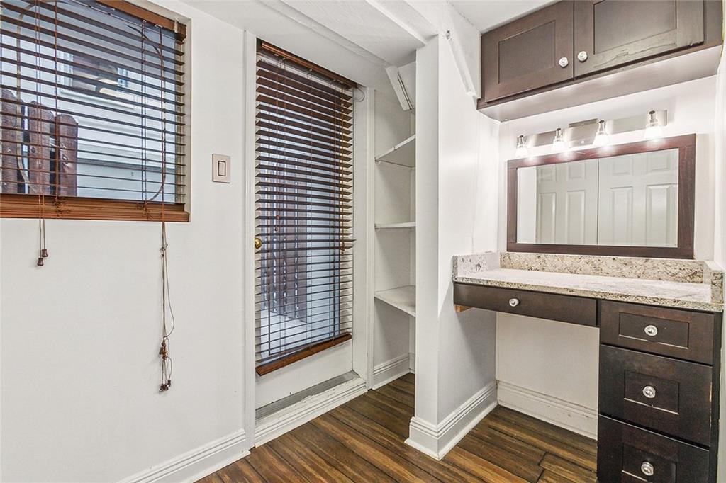 New Orleans, Louisiana 70130, United States, 1 Bedroom Bedrooms, ,2 BathroomsBathrooms,Residential,Active,21735