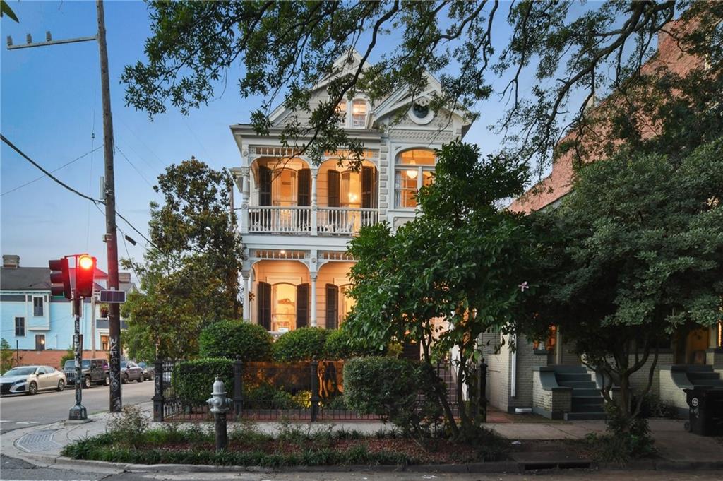 639 ESPLANADE Avenue