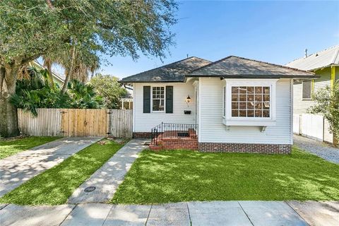 Photo of 2316 JOSEPH Street, New Orleans, LA 70115 (MLS # 2545419)