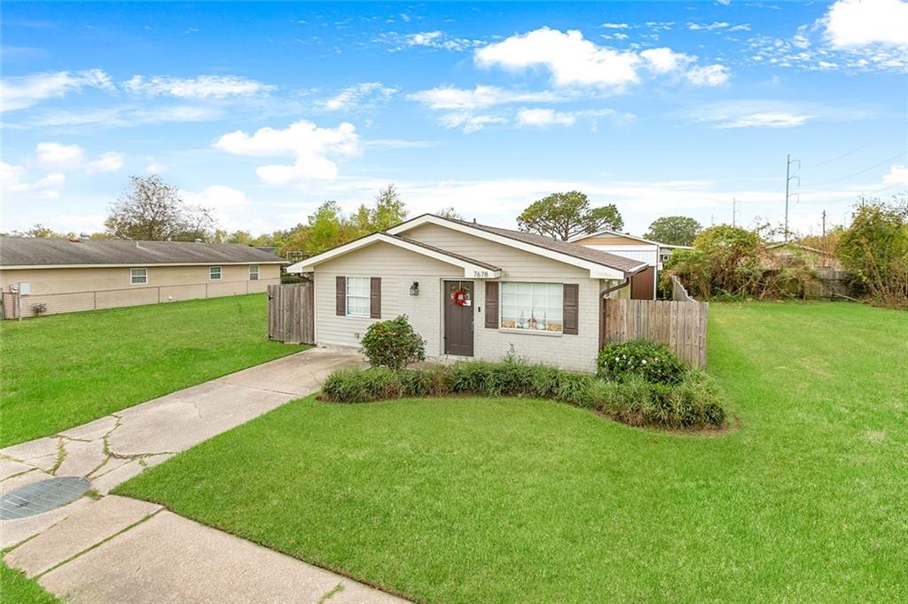 7678 SHOREWOOD Boulevard