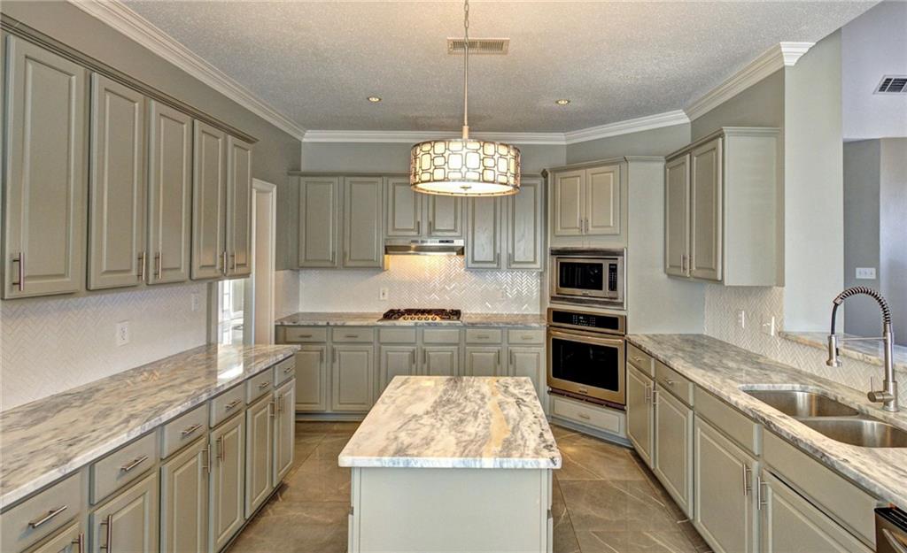 Covington, Louisiana 70433, United States, 4 Bedrooms Bedrooms, ,4 BathroomsBathrooms,Residential,Active,65056