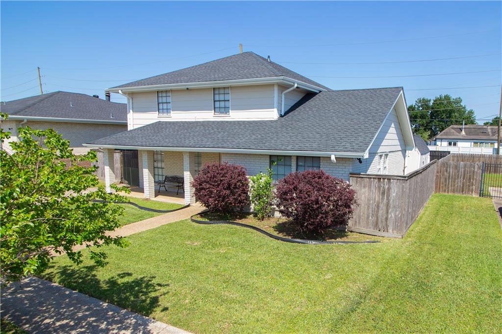 3204 E LAFOURCHE Court