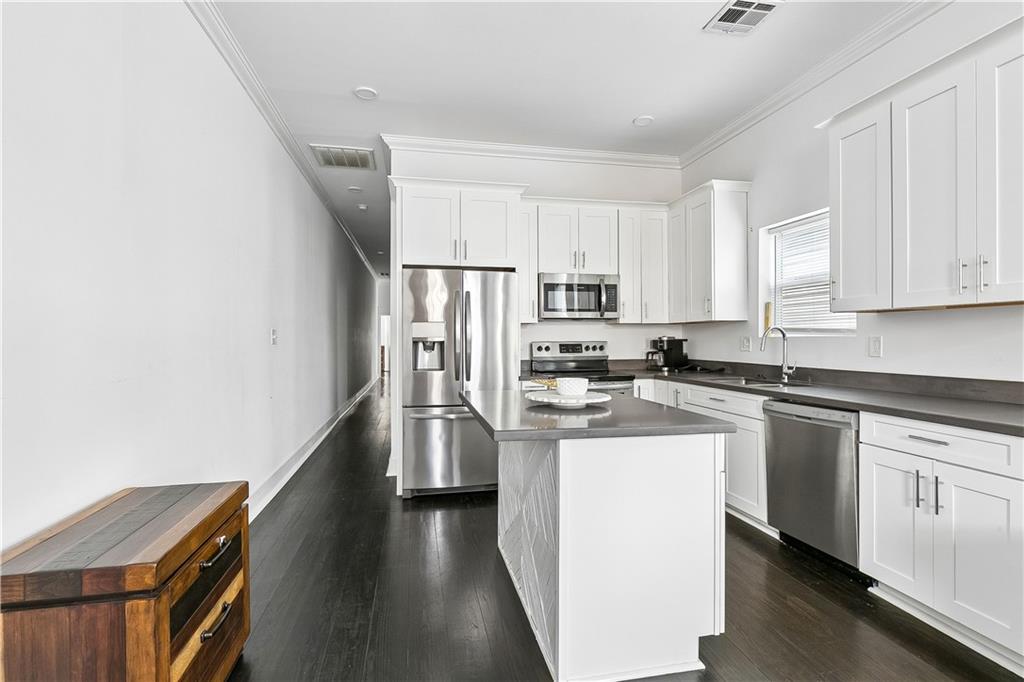 1550 N DERBIGNY Street