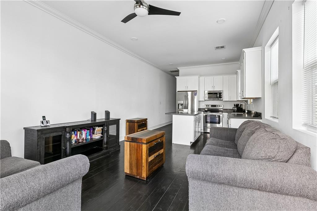 1550 N DERBIGNY Street