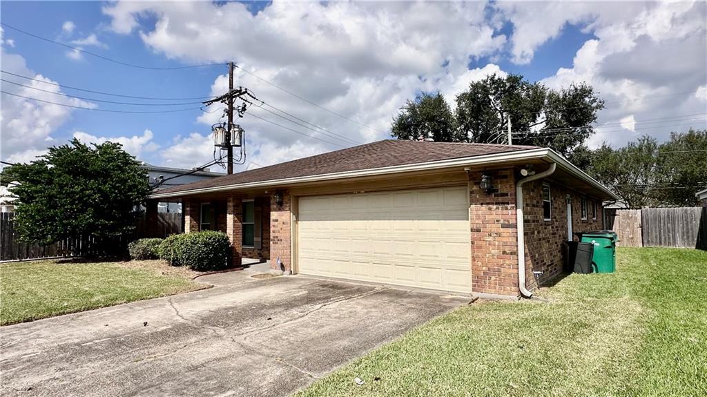 1813 GREEN OAK Drive
