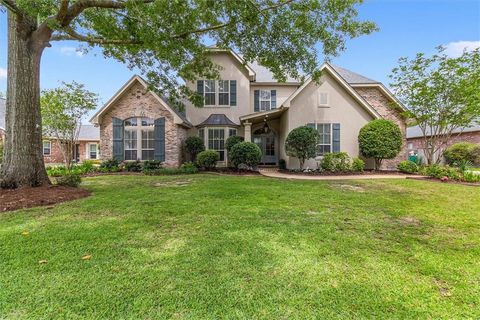 Photo of 505 EVERGREEN Drive, Mandeville, LA 70448 (MLS # 2553839)