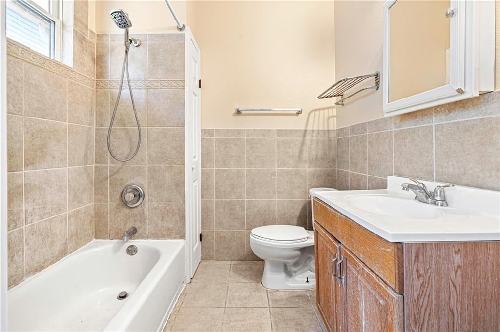 2018 20 JOLIET Street