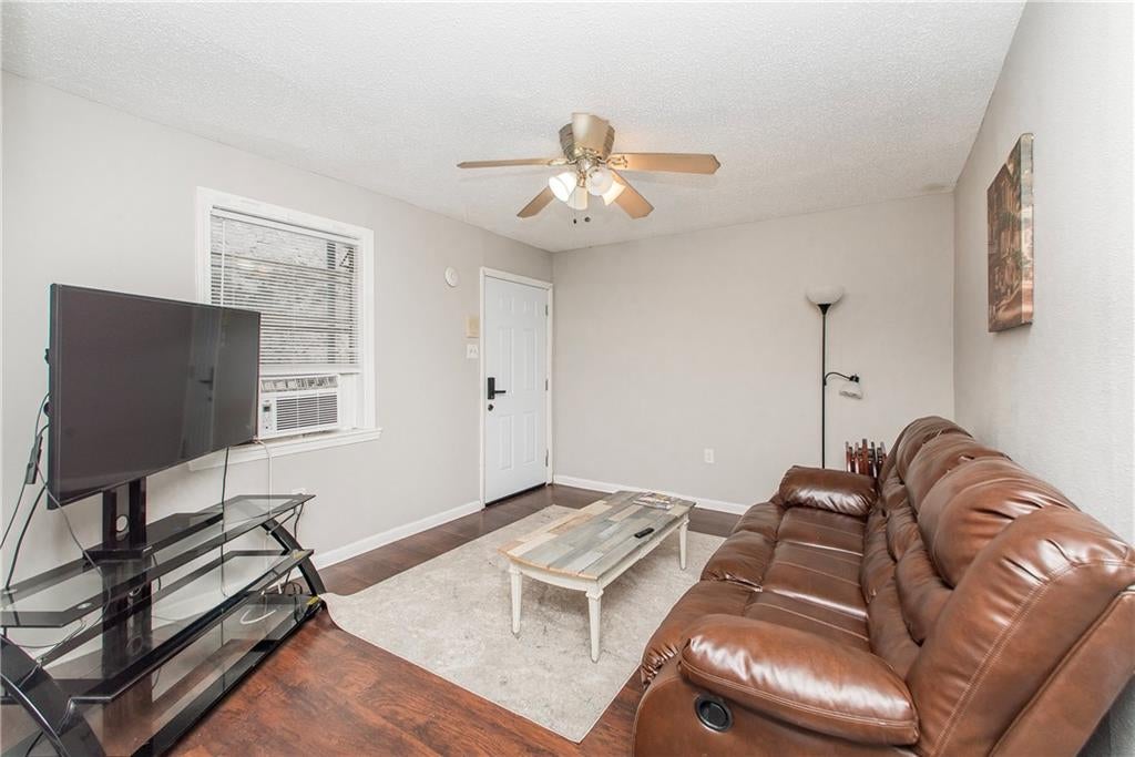 1031 HENRIETTE DELILLE Street 2