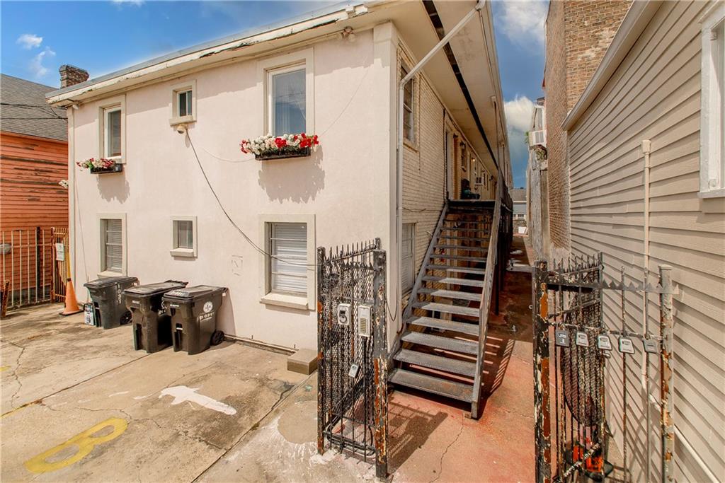 1031 HENRIETTE DELILLE Street 2