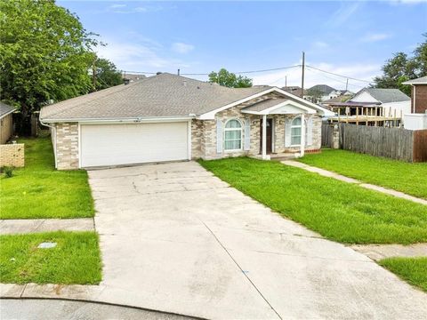 Photo of 2204 GALLANT Drive, Chalmette, LA 70043 (MLS # 2560945)