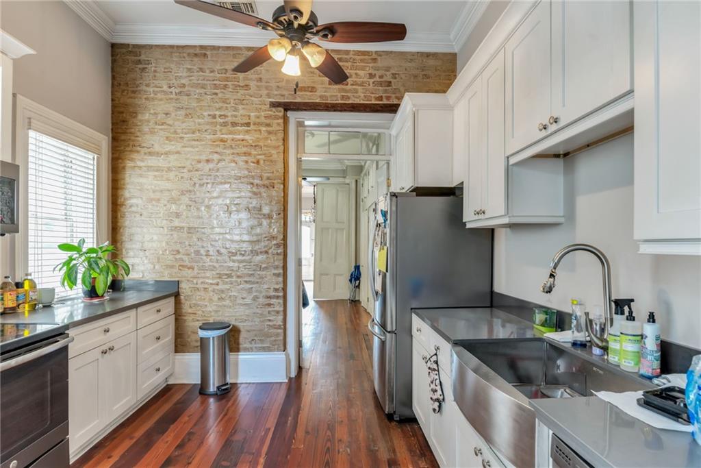1117 BOURBON Street