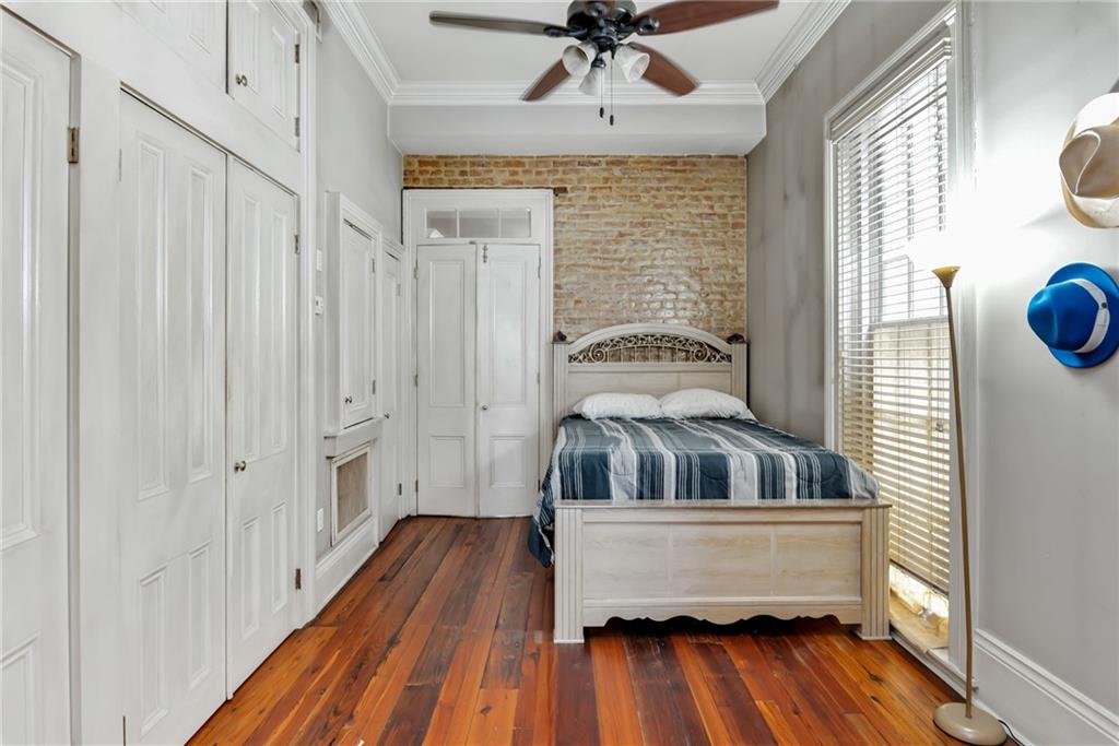1117 BOURBON Street