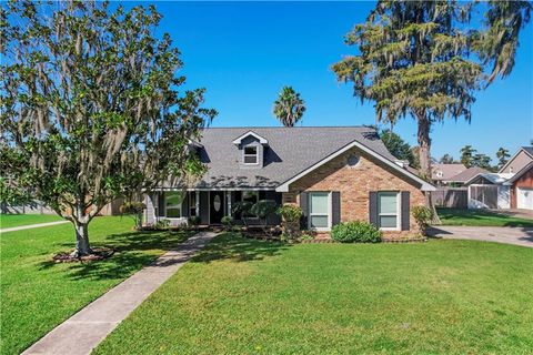 31 E WOODLAWN Drive Destrehan LA 70047