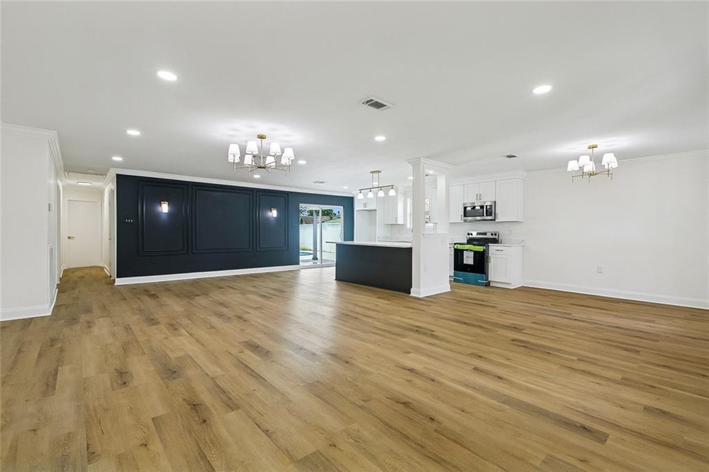 676 W MARLIN Court