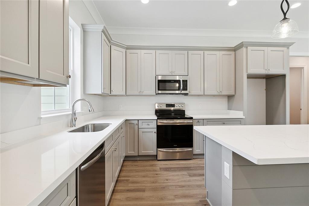 Abita Springs, Louisiana 70420, United States, 3 Bedrooms Bedrooms, ,2 BathroomsBathrooms,Residential,Pending,63340