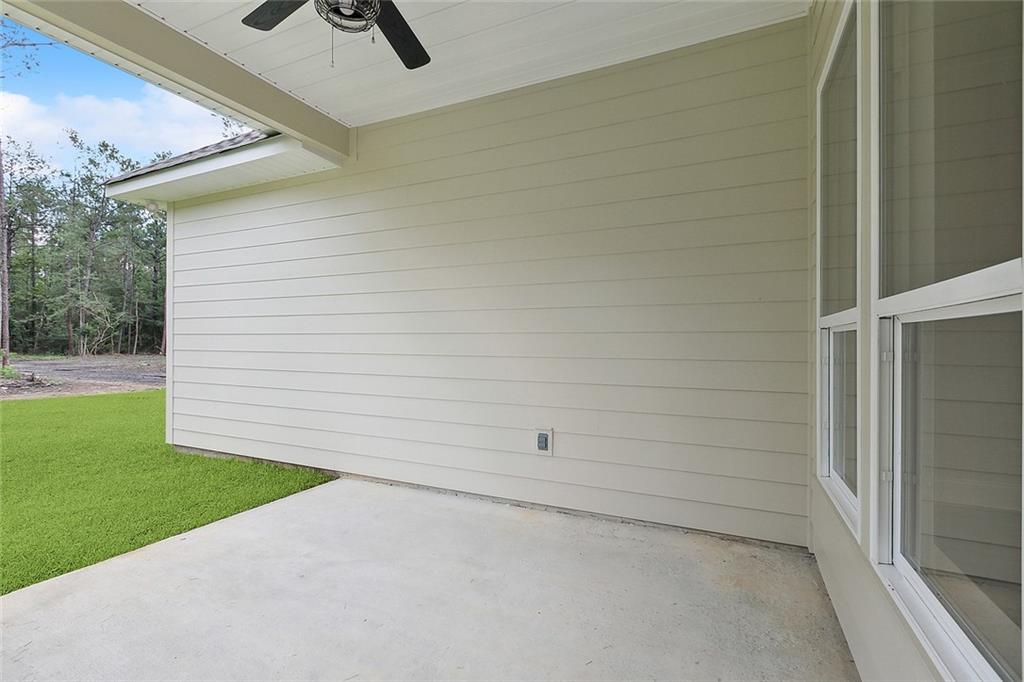 Abita Springs, Louisiana 70420, United States, 3 Bedrooms Bedrooms, ,2 BathroomsBathrooms,Residential,Pending,63340