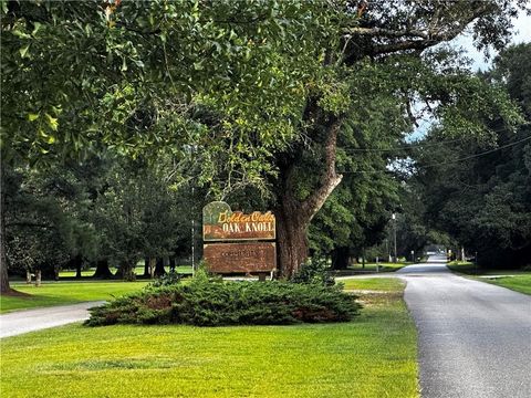 HOLLY Court Abita Springs LA 70420