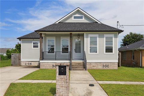 Photo of 2313 AYCOCK Street, Arabi, LA 70032 (MLS # 2559376)