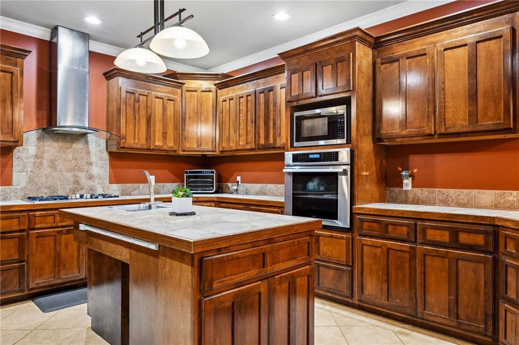 20049 FAIRHAVEN Road