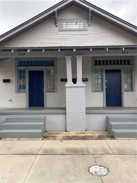 Photo of 435 6th Street St, Gretna, LA 70056 (MLS # NO2558014)